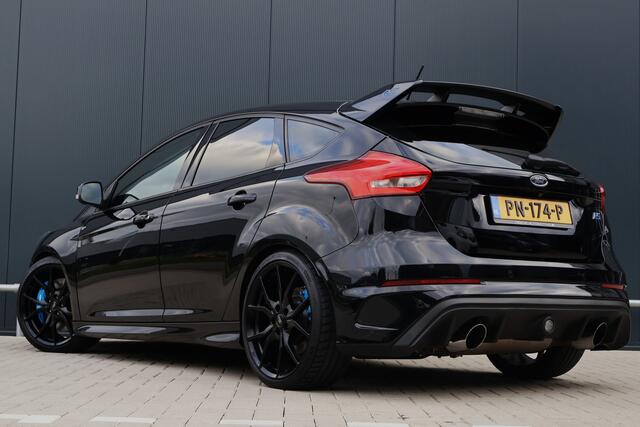 Ford FOCUS 2.3 RS Origineel NL! | Volledige Historie | 19 Inch | Stoelverwarming | Keyless | Camera | Apple Carplay / Android Auto