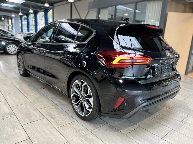 Ford FOCUS ST-Line EcoBoost Hybrid 155 pk | Trekhaak | Pano | Winter Pack | Dig. Dash | Adapt. cruise | 19'' Velgen | Fabr. Gar.