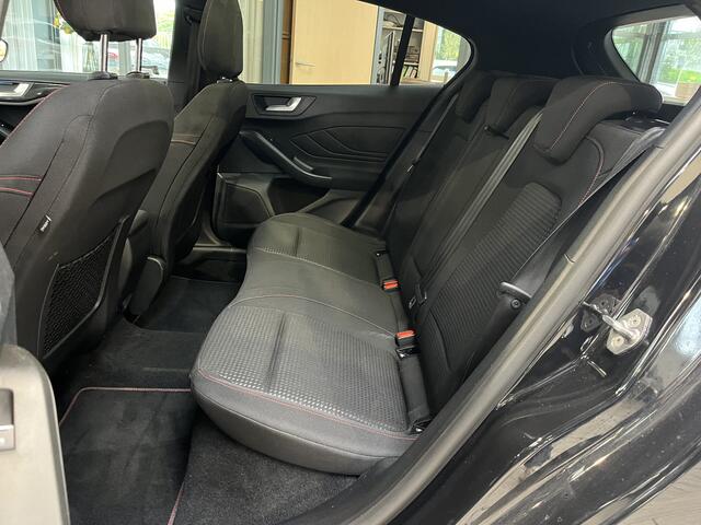 Ford FOCUS ST-Line EcoBoost Hybrid 155 pk | Trekhaak | Pano | Winter Pack | Dig. Dash | Adapt. cruise | 19'' Velgen | Fabr. Gar.