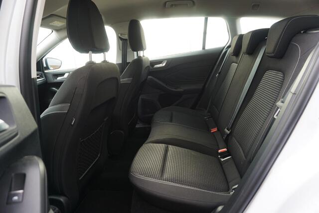 Ford FOCUS Wagon 1.0 EcoBoost 125PK Hybrid Connected/Comfortstoel/ Trekhaak afneembaar.