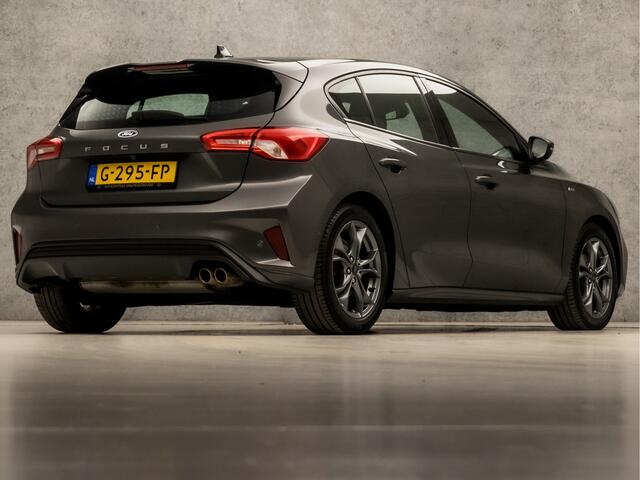 Ford FOCUS 1.5 EcoBoost ST Line Sport 150Pk Automaat (APPLE CARPLAY, GROOT NAVI, CLIMATE, RODE REMKLAUWEN, CAMERA, SPORTSTOELEN, ADAPTIVE CRUISE, KEYLESS, NIEUWE APK, NIEUWSTAAT)