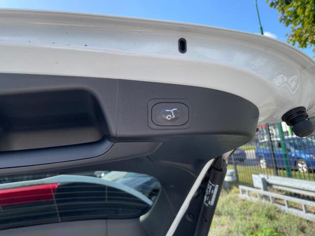 Ford FOCUS Wagon 1.0 EcoBoost ST Line X Business | AGR-stoelen | Winter Pack | Full LED | 18 inch lichtmetalen velgen