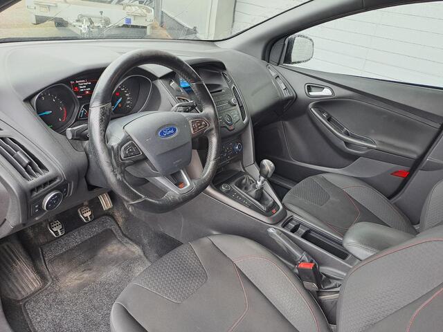 Ford FOCUS Wagon 2.0 TDCI Titanium, ST-Line, Stoel/Stuurverwarming, Trekhaak,
