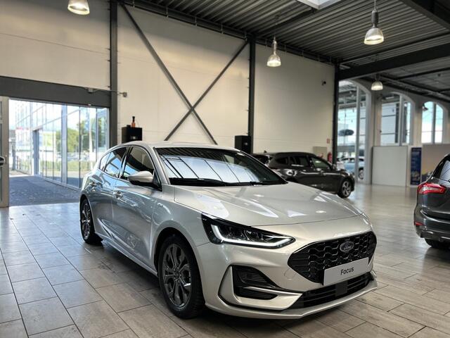 Ford FOCUS EcoBoost Hybrid 125pk ST-Line | Nw model I Winter Pack | Sync 4 I Climate I Navi I All Seasonbanden