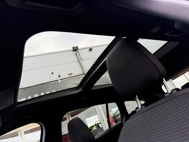 Ford FOCUS Wagon 1.5 EcoBoost ST Line Business Automaat Panoramadak, Trekhaak, Camera, elektr.klep, etc..!!