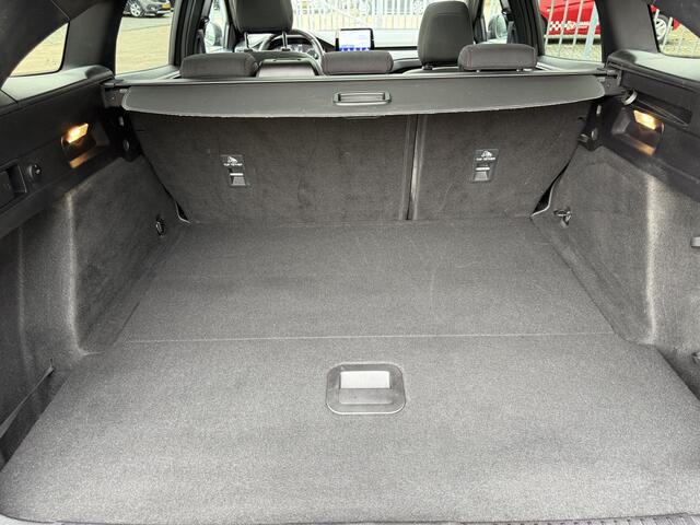 Ford FOCUS Wagon 1.5 EcoBoost ST Line Business Automaat Panoramadak, Trekhaak, Camera, elektr.klep, etc..!!