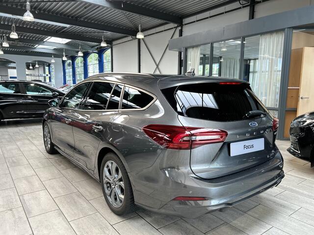 Ford FOCUS Wagon EcoBoost Hybrid 125 pk ST Line | Winter Pack | 4 seiz. banden | Navi | Clima | Cruise | Dr. loos Apple Carplay |