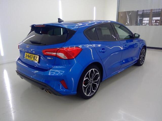 Ford FOCUS 155pk EcoB Hybrid ST Line X Panoramadak Camera Winter pack B&O Adap. Cruise 18" LM velgen Dealeronderhouden