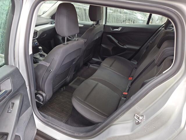 Ford FOCUS Wagon 1.0 EB, Camera! Carplay! Navigatie! VERWACHT!