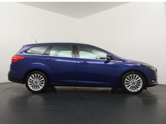 Ford FOCUS Wagon 1.0 Titanium - Navigatie - Climate Control - Parkeersensoren