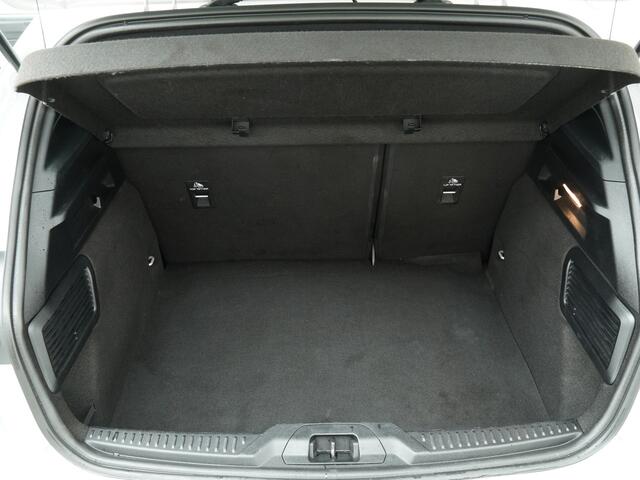 Ford FOCUS EcoBoost Hybrid 125pk ST-Line | Nw model I Winter Pack | Sync 4 I Climate I Navi I All Seasonbanden