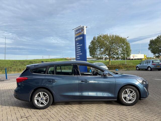 Ford FOCUS 1.0 EBH TR ED. BNS NAVI AIRCO PDC LMV