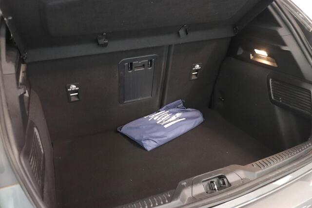 Ford FOCUS 1.0 EcoBoost Hybrid ST Line X Business | Camera | LED koplampen | Sportstoelen | Navigatie | Cruise control | Key-less | Smartphone intergratie |