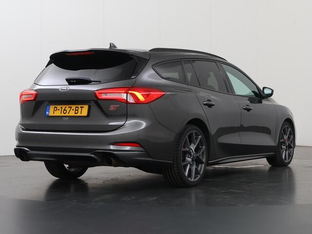 Ford FOCUS Wagon 2.3 EcoBoost ST-3 | Navigatie | Winterpakket | Full Led Koplampen | Parkeercamera | Keyless Go |