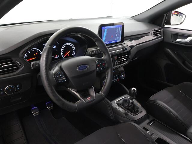 Ford FOCUS Wagon 2.3 EcoBoost ST-3 | Navigatie | Winterpakket | Full Led Koplampen | Parkeercamera | Keyless Go |