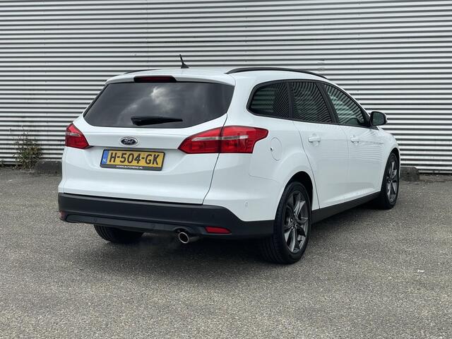 Ford FOCUS Wagon 1.5 Titanium|17"LM|Stoel/Stuur Verwarming