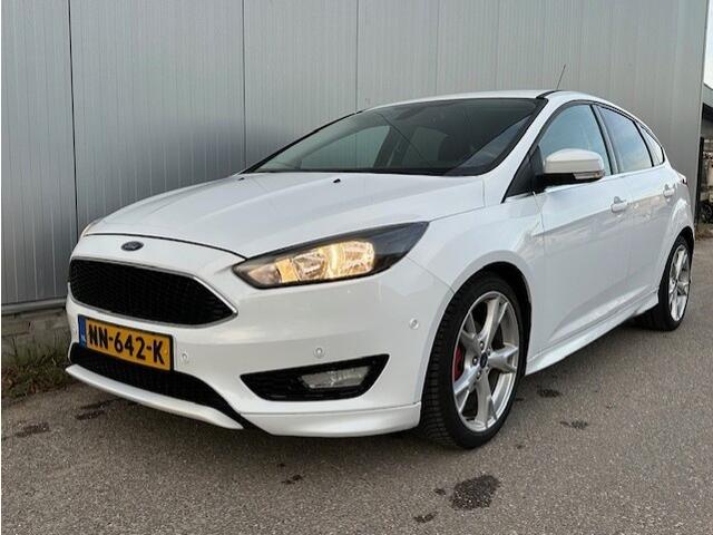 Ford FOCUS 1.0 Titanium Luxe uitv, nieuwstaat