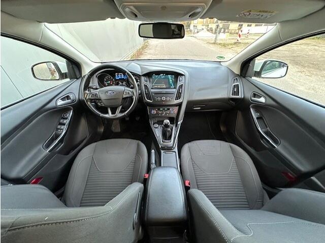 Ford FOCUS 1.0 Titanium Luxe uitv, nieuwstaat