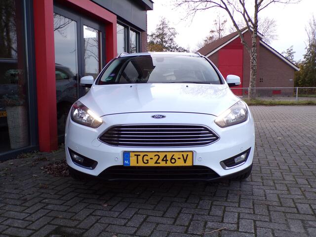 Ford FOCUS Wagon 1.0 Titanium Navi PDC Park Assist NAP