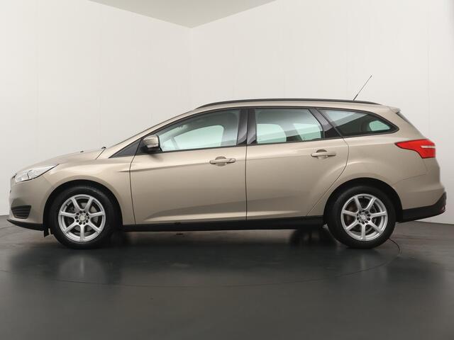 Ford FOCUS Wagon 1.0 Trend - Navigatie - Airconditioning - Trekhaak