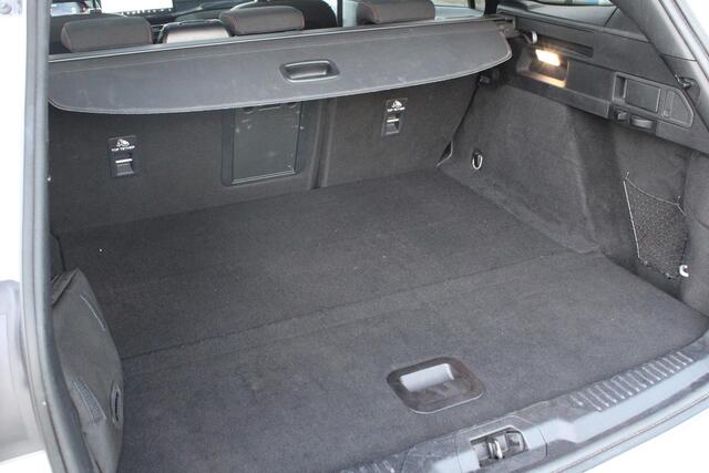 Ford FOCUS Wagon 1.0 EcoBoost Hybrid ST Line X 155pk | Trekhaak afneembaar | Panoramadak | Bang&Olufsen | Adaptive cruise control | Winter Pack | All season banden | Camera