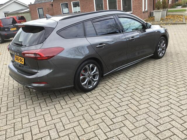 Ford FOCUS Wagon 1.0 EcoBoost Hybrid ST Line X
