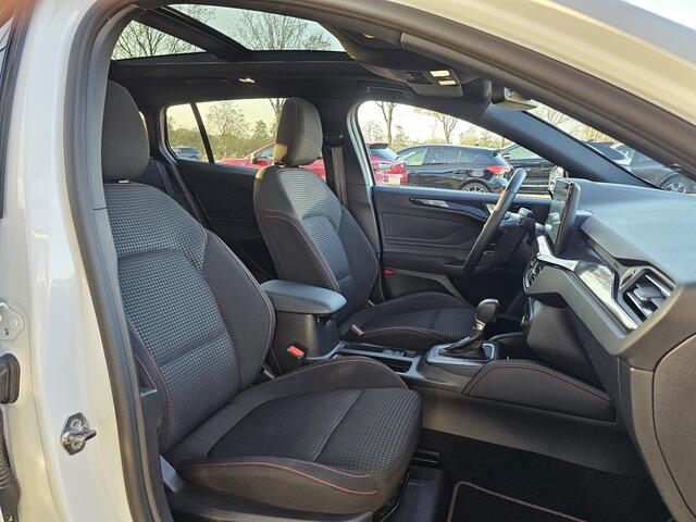 Ford FOCUS Wagon 1.0 EcoBoost Hybrid ST Line X 155pk | Trekhaak afneembaar | Panoramadak | Bang&Olufsen | Adaptive cruise control | Winter Pack | All season banden | Camera