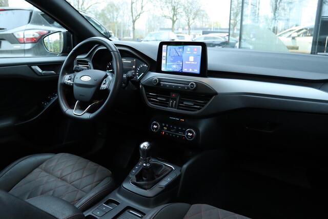 Ford FOCUS WAGON 1.0 ECOBOOST HYBRID ST-LINE | CARPLAY | WINTERPACK | TREKHAAK | KEYLESS | CAMERA | CRUISE |
