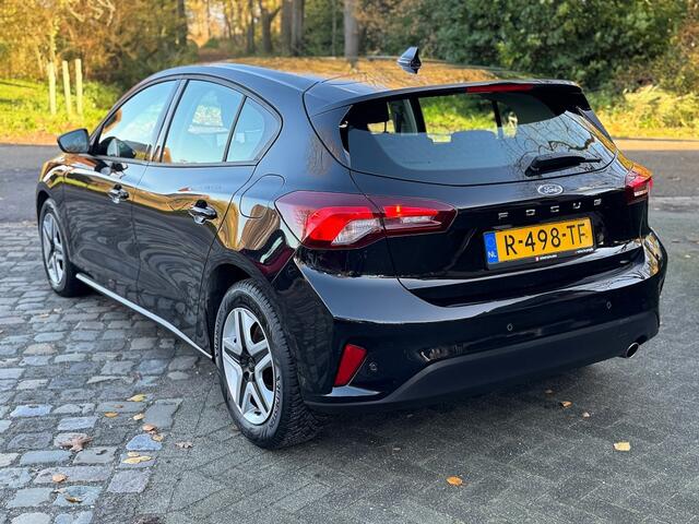 Ford FOCUS HB 1.0 100pk Connected airco,navigatie,led,pdc,cruise