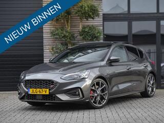 ford-focus-2,3-ecoboost-st---panora