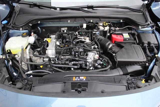 Ford FOCUS Wagon 1.0-155pk EcoBoost Mild-Hybrid Active AUTOMAAT ! Trekgewicht 1.500kg ! Slechts 6.600km ! Ruim ¤. 9.000,- beneden de nieuwprijs ! Volautm. airco dual, navigatie, telefoonvoorb., adaptive cruise control, LED verlichting, metallic lak, camera, front-, 