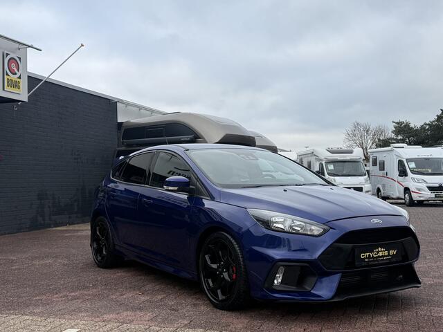 Ford FOCUS 2.0 ST RS Look 251 pk apple carplay pdc v/a Recardo stoelen half leder/stof 1e eigenaar dealer onderhouden