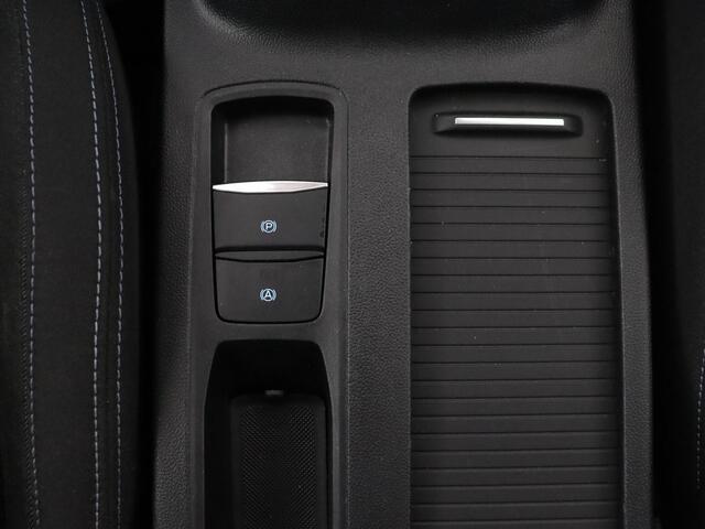 Ford FOCUS 1.0 EcoBoost Active | Panoramadak | Trekhaak | Stoel & stuurverwarming | B&O Sound | Carplay | Navigatie | Full LED | Keyless | Comfortstoelen | Climate control | Parkeerhulp