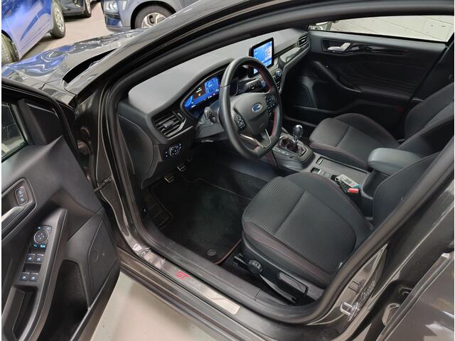 Ford FOCUS 1.0 EcoBoost Hybrid ST Line X Business Climate controle | Navigatiesysteem |Parkeersensoren |Led verlichting | Cruise controle