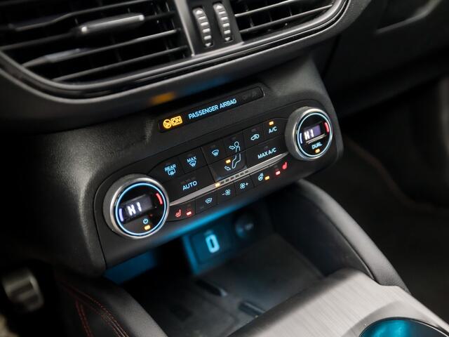 Ford FOCUS Wagon 1.5 EcoBoost ST Line X 150Pk Automaat (VIRTUAL COCKPIT, APPLE CARPLAY, GROOT NAVI, STUUR/STOELVERWARMING, CAMERA, SPORTSTOELEN, KEYLESS, LED KOPLAMPEN, NIEUWSTAAT)