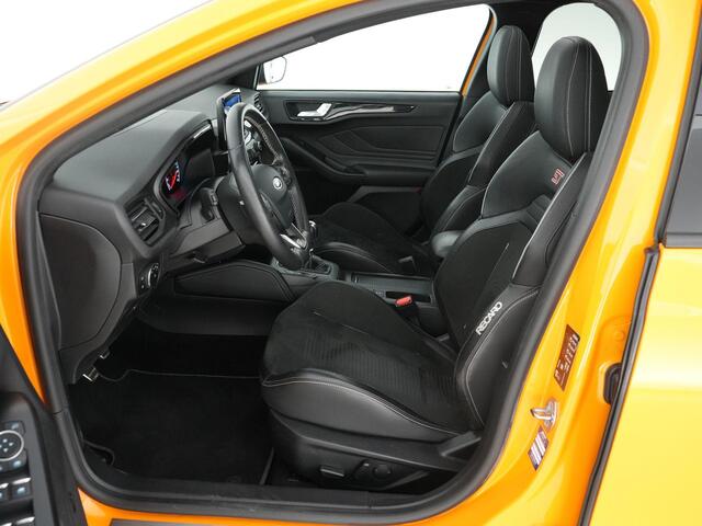 Ford FOCUS ST-3 2.3 280pk PERFORMANCE PACK |dealer onderhouden|panoramadak|B&O|HUD|adaptive cruise control|Apple Carplay|BLIS|winterpack|elek. verstelbare stoelen|lane assist|