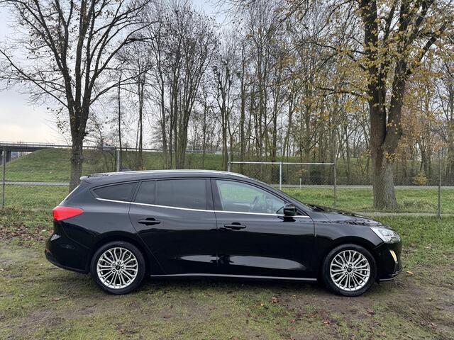 Ford FOCUS Wagon 1.5 EB 150PK Titanium Business | DEALER ONDERHOUDEN | 1.500KG TREKKEN | WINTERPACK | LED KOPLAMPEN |