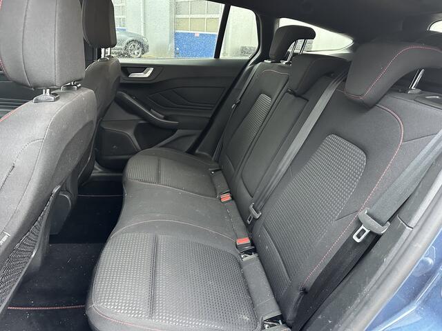 Ford FOCUS Wagon 1.0 EcoBoost Hybrid ST Line X | Cruise control | Verwarmde voorruit | Voorstoelen verwarmd