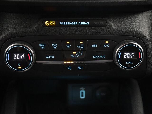 Ford FOCUS 1.5 EcoBoost ST Line X | Automaat | Trekhaak | Camera | Carplay | B&O Sound | Digital Cockpit | Keyless | Full LED | Climate control | Cruise control