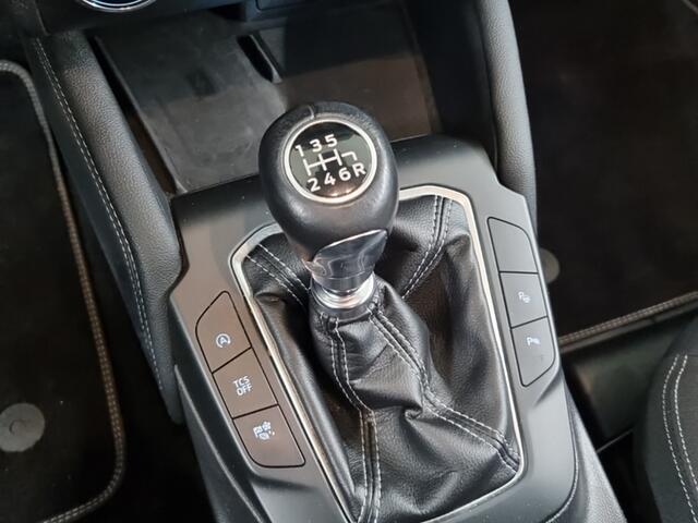 Ford FOCUS Wagon 1.0 EcoBoost Hybrid Titanium X Business 1e-Eig. & Dealer-Onderh. BOVAG-Garantie. NL-Auto.