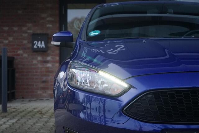 Ford FOCUS 1.0 ST-Line , Deep Impact Blue, PDC, Dealer-OH, Nieuwe Distributie.