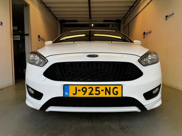 Ford FOCUS 1.0 ST Titanium CLIMA NAVI N TURBO CARPLAY APK 10-2026