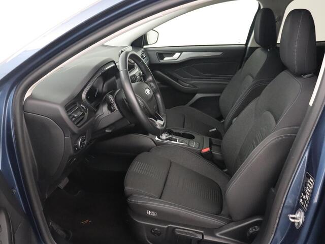 Ford FOCUS 1.5 EcoBoost Active | Stoel & stuurverwarming | Trekhaak | Camera | Adaptive cruise | Carplay | Navigatie | B&O Sound | Climate control | Keyless | Full LED | Park Assist