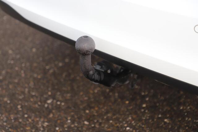 Ford FOCUS Wagon 1.5 EcoBlue Trend Edition Business Trekhaak Navigatie Carplay Android 16 inch LMV B&O Audio Parkeersensor