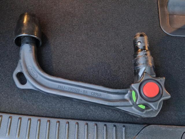 Ford FOCUS Wagon 1.0 EcoBoost Titanium Business | Dealeronderhouden! | 1e Eig | Trekhaak | AGR Stoelen | Full LED | Climate Control | Cruise Control |