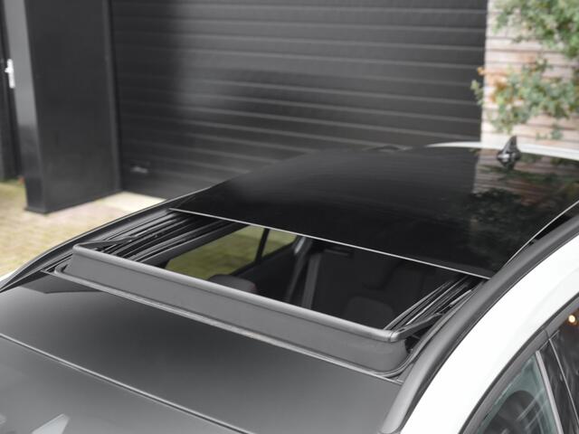 Ford FOCUS Wagon 1.0 EcoBoost Hybrid ST Line X Pano Virtual Keyless Trekhaak