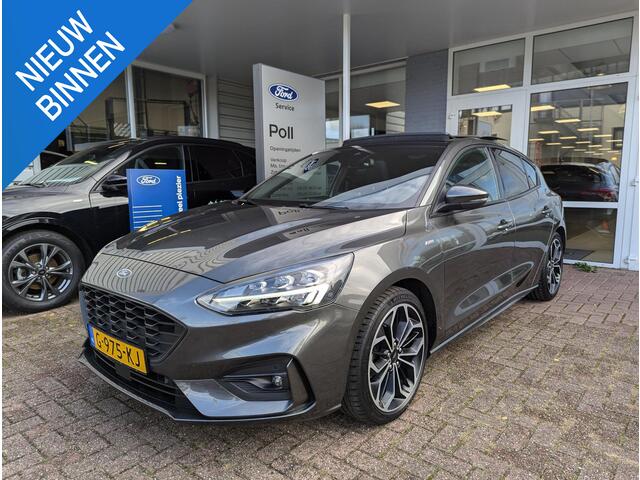 Ford FOCUS 1.5 EcoBoost 182pk ST Line Panoramadak Trekhaak Navi B&O 18" LM velgen Privacy Glass NL-Auto 5drs