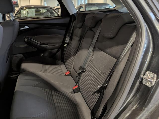 Ford FOCUS Wagon 1.0 Titanium Airco, Cruise Control, Trekhaak, Stuurbekrachtiging