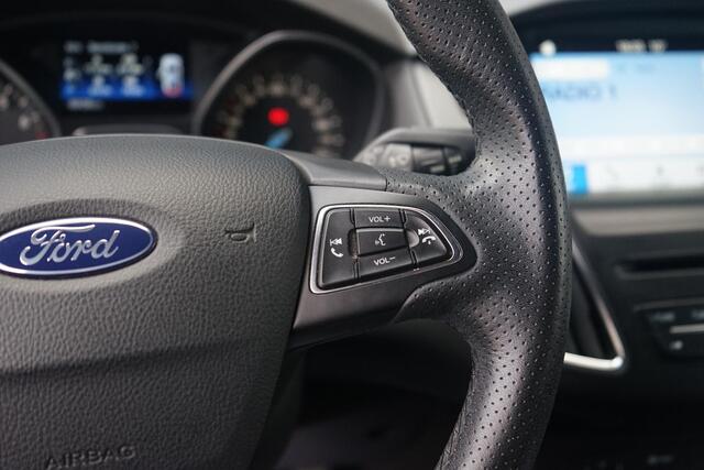 Ford FOCUS 1,0 EcoBoost 92kW ST-Line ,18''LM, Nieuw Onderhoud, LED, Magnetic Grey.