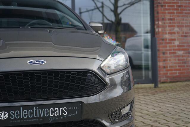 Ford FOCUS 1,0 EcoBoost 92kW ST-Line ,18''LM, Nieuw Onderhoud, LED, Magnetic Grey.